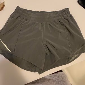 Lululemon hotty hot short 4”